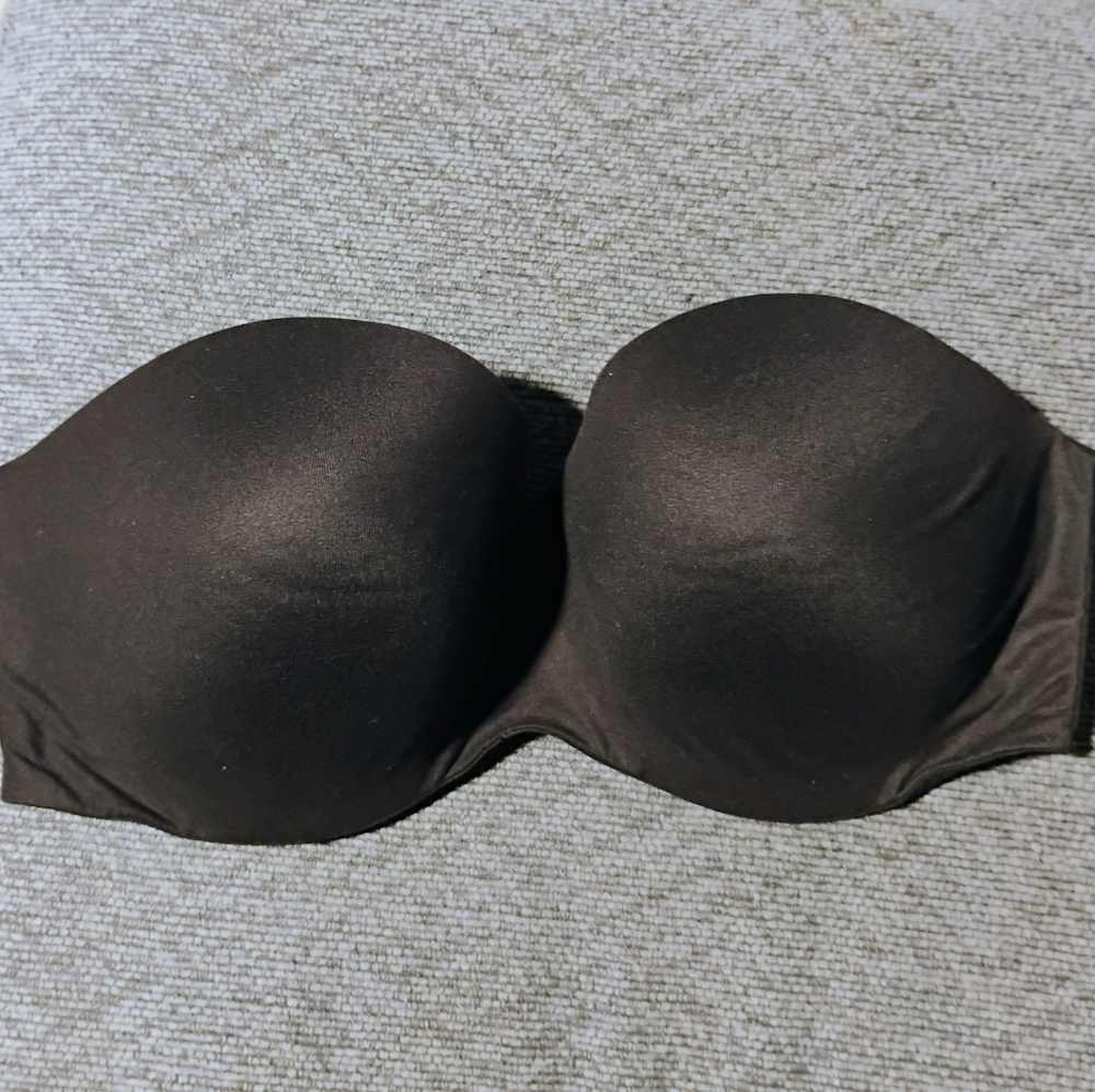 Victoria's Secret Black Strapless Bra Size 38 DD